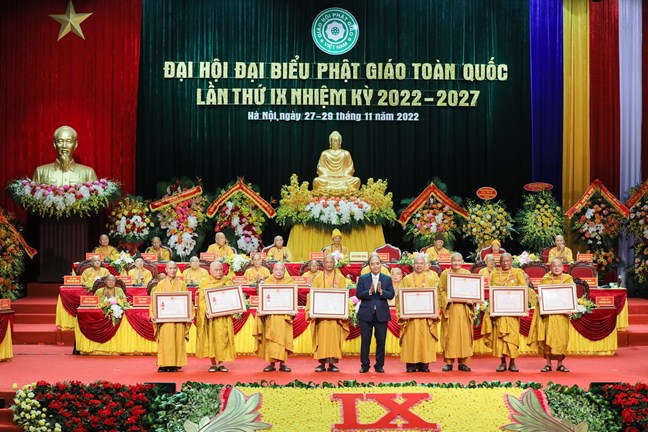 Giáo hội Phật giáo Việt Nam trở thành công cụ khống chế Phật giáo như thế nào?
